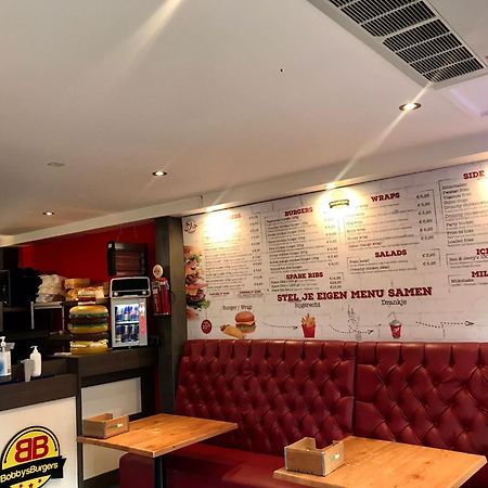 Room Mate Hostel Amsterdam ザーンダム エクステリア 写真